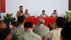 Bupati Magelang, Grengseng Pamuji saat memberikan arahan rapat koordinasi percepatan pembangunan ekonomi berbasis pertanian. Foto: dokumentasi