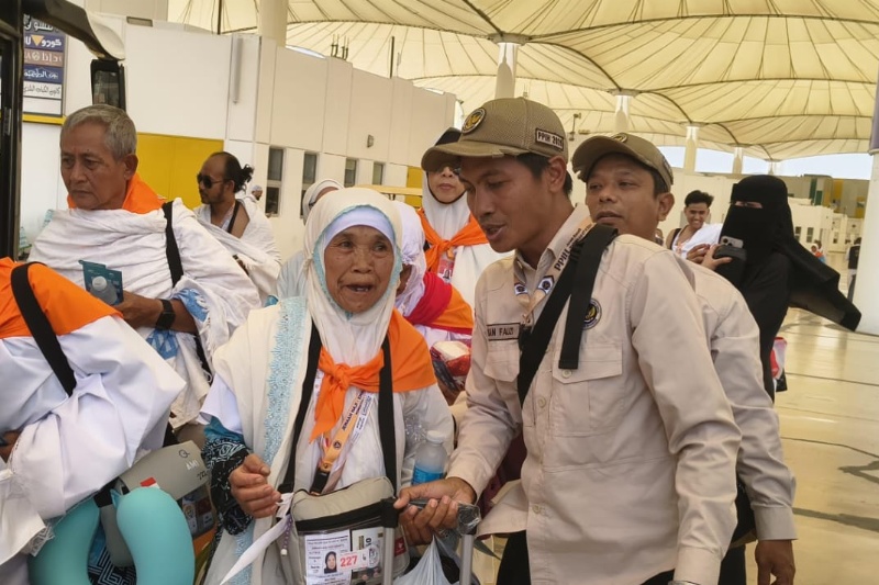 Mbah Painah, Naik Haji Setelah Puluhan Tahun Rajin Sisihkan Uang Hasil Jual Daun Pisang