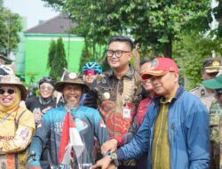 Ngonthel ke Makkah, Pria 55 Tahun Asal Naggulan Hebohkan Peserta IVCA Rally Klaten International Cycling Festival