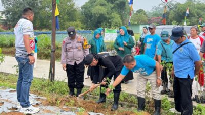 Jonggol Serentak Tanam 1.000 Pohon