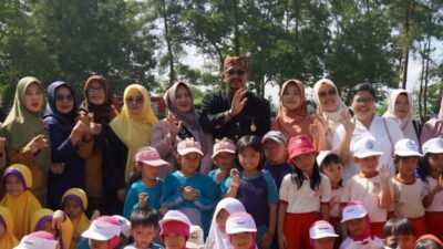 Hardiknas 2026, Pemkab Sukabumi Salurkan Beasiswa Pendidikan Bagi Penghafal Al-Qur'an
