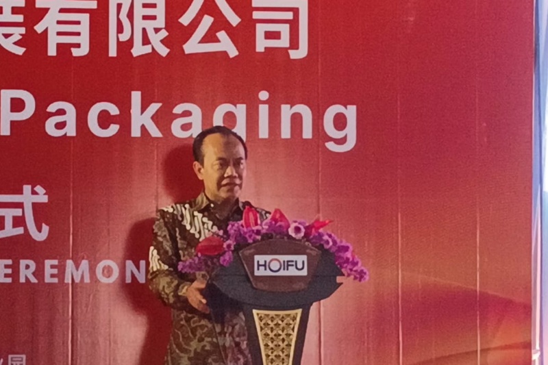 Sekretaris Kementerian Koordinator (Sesmenko) Bidang Perekonomian Susiwijono Moegiarso saat acara ground breaking PT Hoi Fu Packaging Indonesia, di KEK Kendal. Foto: dokumentasi/istimewa