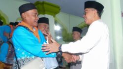 Pelepasan calon jemaah haji dari Masjid Agung Kota Magelang menuju Asrama Haji. Foto: dokumentasi