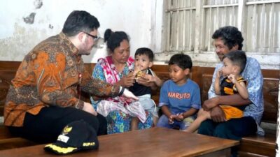 Ibu Meninggal Ayah Entah Kemana, Nenek Sholikah Rawat Tiga Cucu Dari Usaha Penggilingan Bumbu