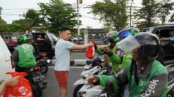 Program Immoderma Care Movement bagikan 100 paket sembako kepada Ojol di Semarang. (dok Immoderma)