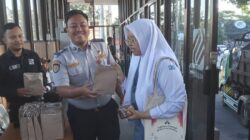 Trans Semarang Bagi Susu Gratis dan Tarif Rp1.000 untuk Buruh di HJKS ke-479