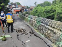 Percepat Penanganan Jalan Amblas Kalibanteng Kulon, Pemkot Semarang Perkuat Koordinasi Lintas Kewenangan