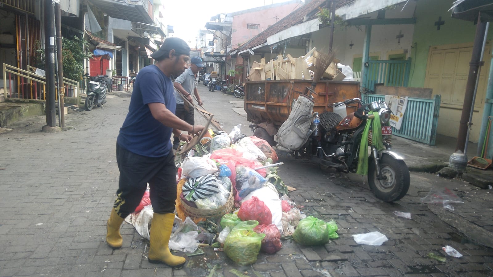 Pemerintah Kota Semarang alihkan pembayaran retribusi sampah menjadi non tunai. (dok Pemkot Semarang)