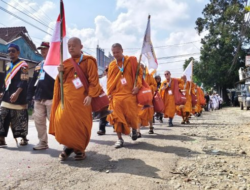 Tudong Bhikkhu 2026 Dimulai, Belasan Biksu Jalan Kaki dari Jepara hingga Klaten